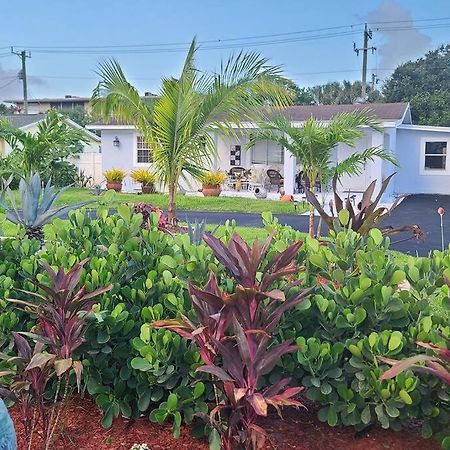 לייק וורת' Palm Springs 3-Bedroom 2-Bath 5 Miles To The Beach מראה חיצוני תמונה