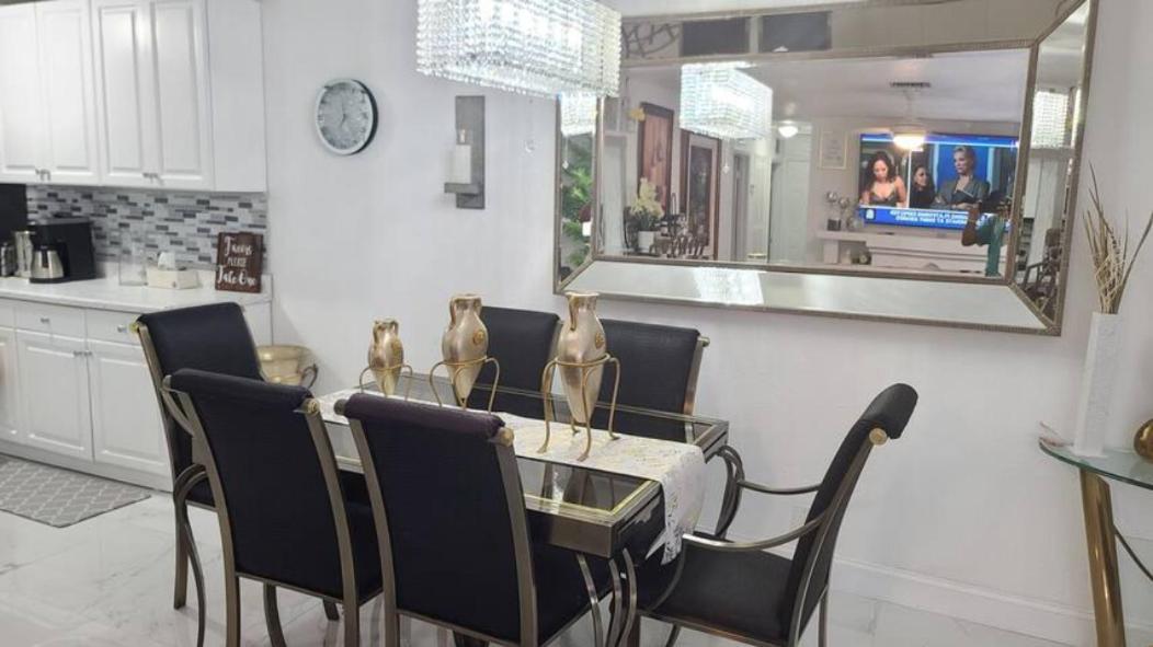 לייק וורת' Palm Springs 3-Bedroom 2-Bath 5 Miles To The Beach מראה חיצוני תמונה