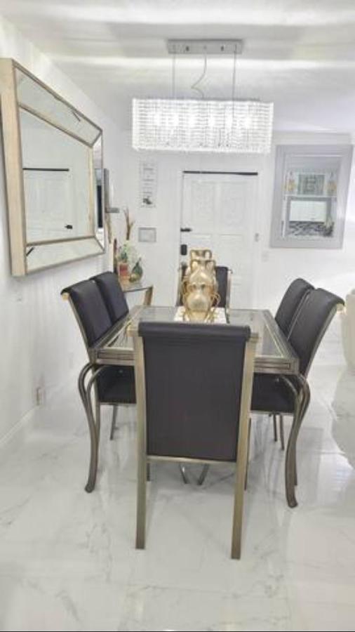 לייק וורת' Palm Springs 3-Bedroom 2-Bath 5 Miles To The Beach מראה חיצוני תמונה
