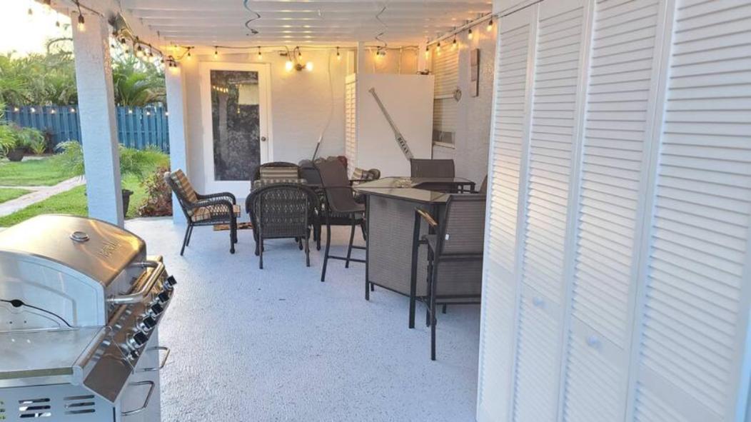 לייק וורת' Palm Springs 3-Bedroom 2-Bath 5 Miles To The Beach מראה חיצוני תמונה