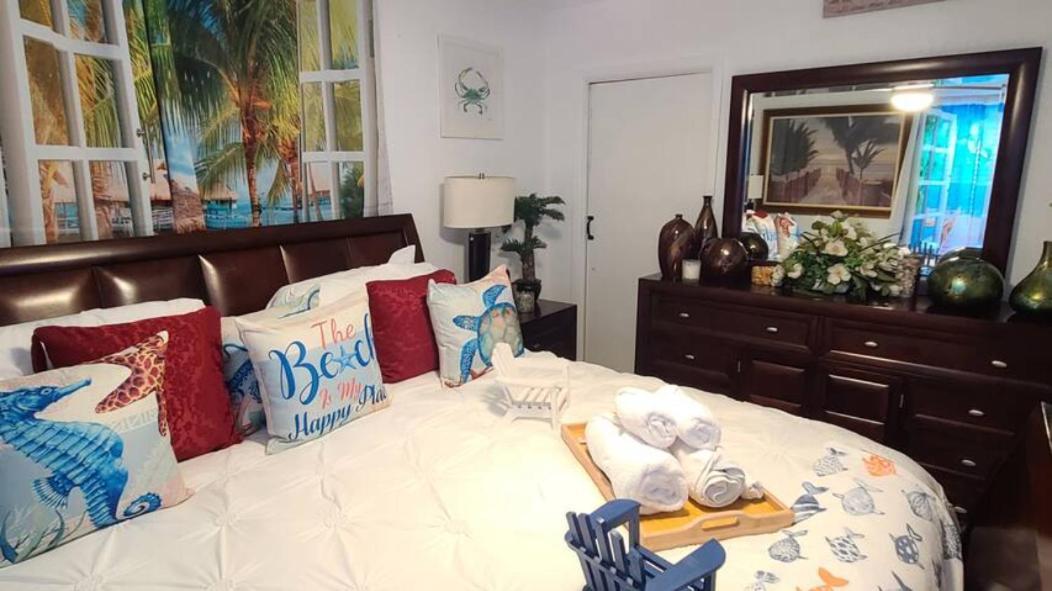 לייק וורת' Palm Springs 3-Bedroom 2-Bath 5 Miles To The Beach מראה חיצוני תמונה