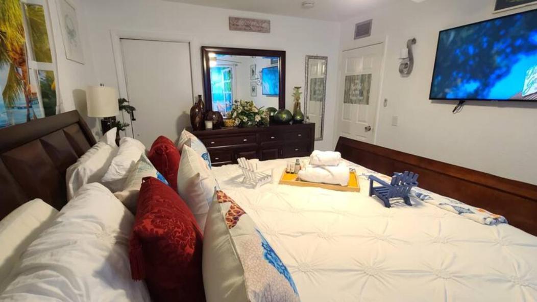 לייק וורת' Palm Springs 3-Bedroom 2-Bath 5 Miles To The Beach מראה חיצוני תמונה