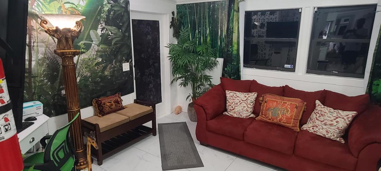 לייק וורת' Palm Springs 3-Bedroom 2-Bath 5 Miles To The Beach מראה חיצוני תמונה