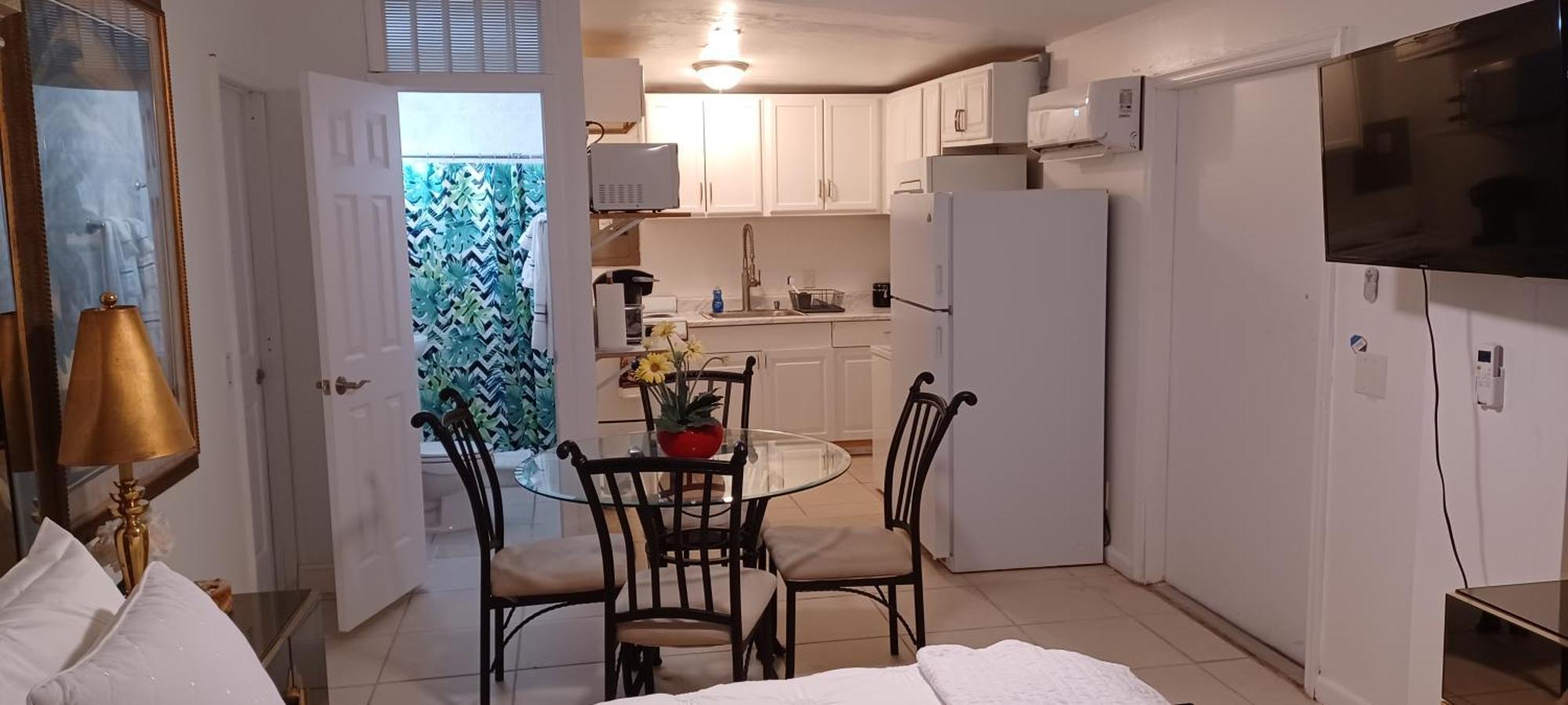 לייק וורת' Palm Springs 3-Bedroom 2-Bath 5 Miles To The Beach חדר תמונה